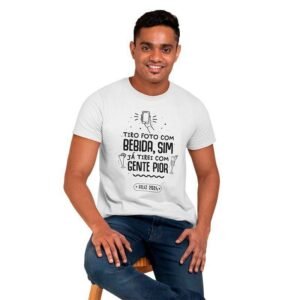 Camisa de Réveillon Tiro Foto Com Bebida, Já Tirei Com Gente Pior - Image 3